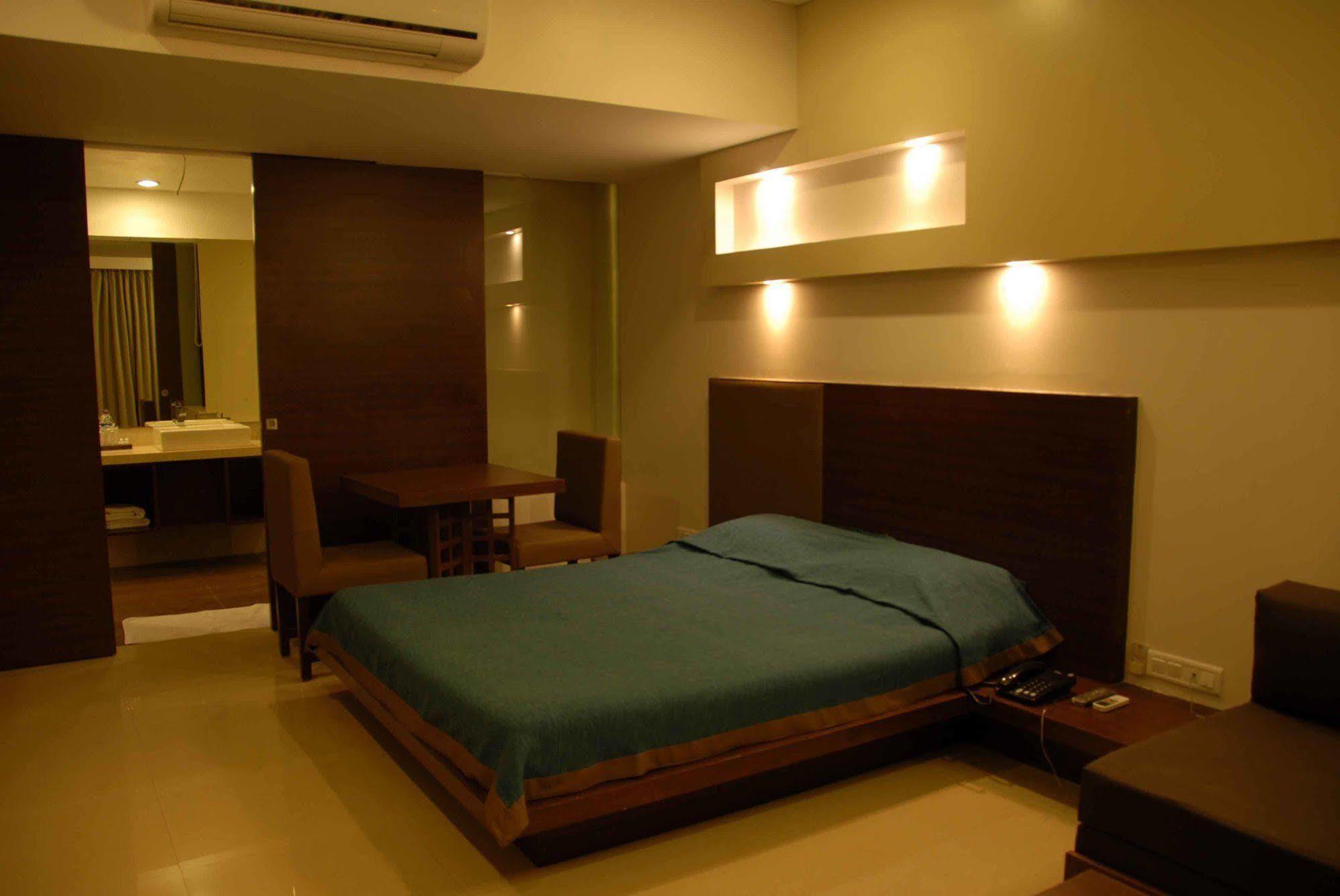 Silver Sands Beach Resort Daman Kültér fotó