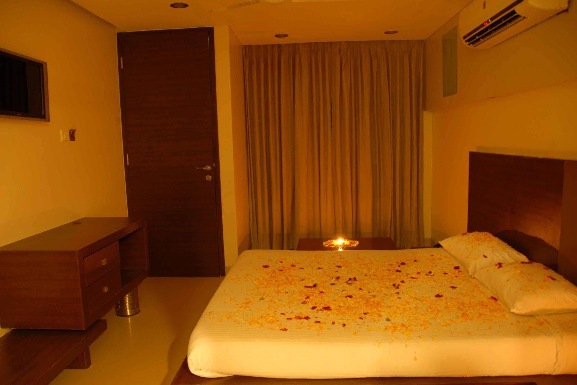 Silver Sands Beach Resort Daman Kültér fotó